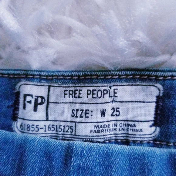 Free People Women's Jeans Shorts with Zip Closure - Picture 3 of 4